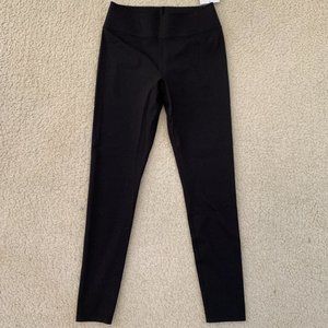 NWT Uniqlo AIRism Black Leggings